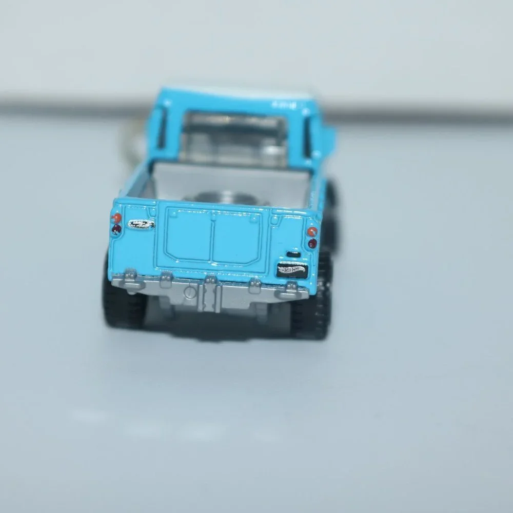 Hot Wheels Hot Trucks '74 Land Rover truck CUSTOM keychain